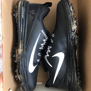 Nike Women’s Lunar Command 2 golf shoes